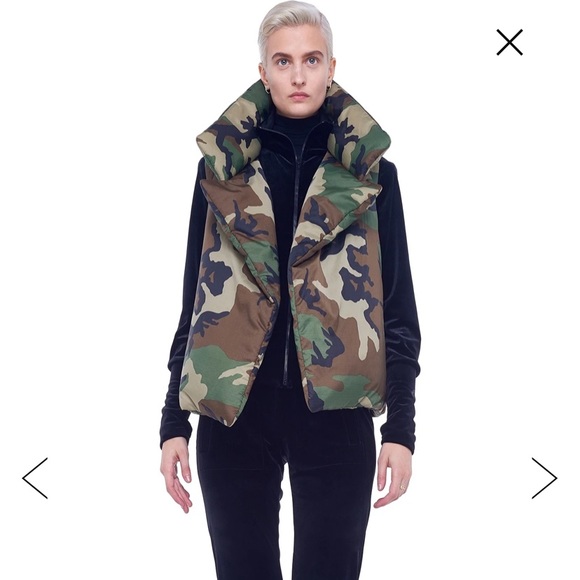 Norma Kamali Jackets & Blazers - Norma Kamali Camo Sleeveless Sleeping Bag Vest NWT